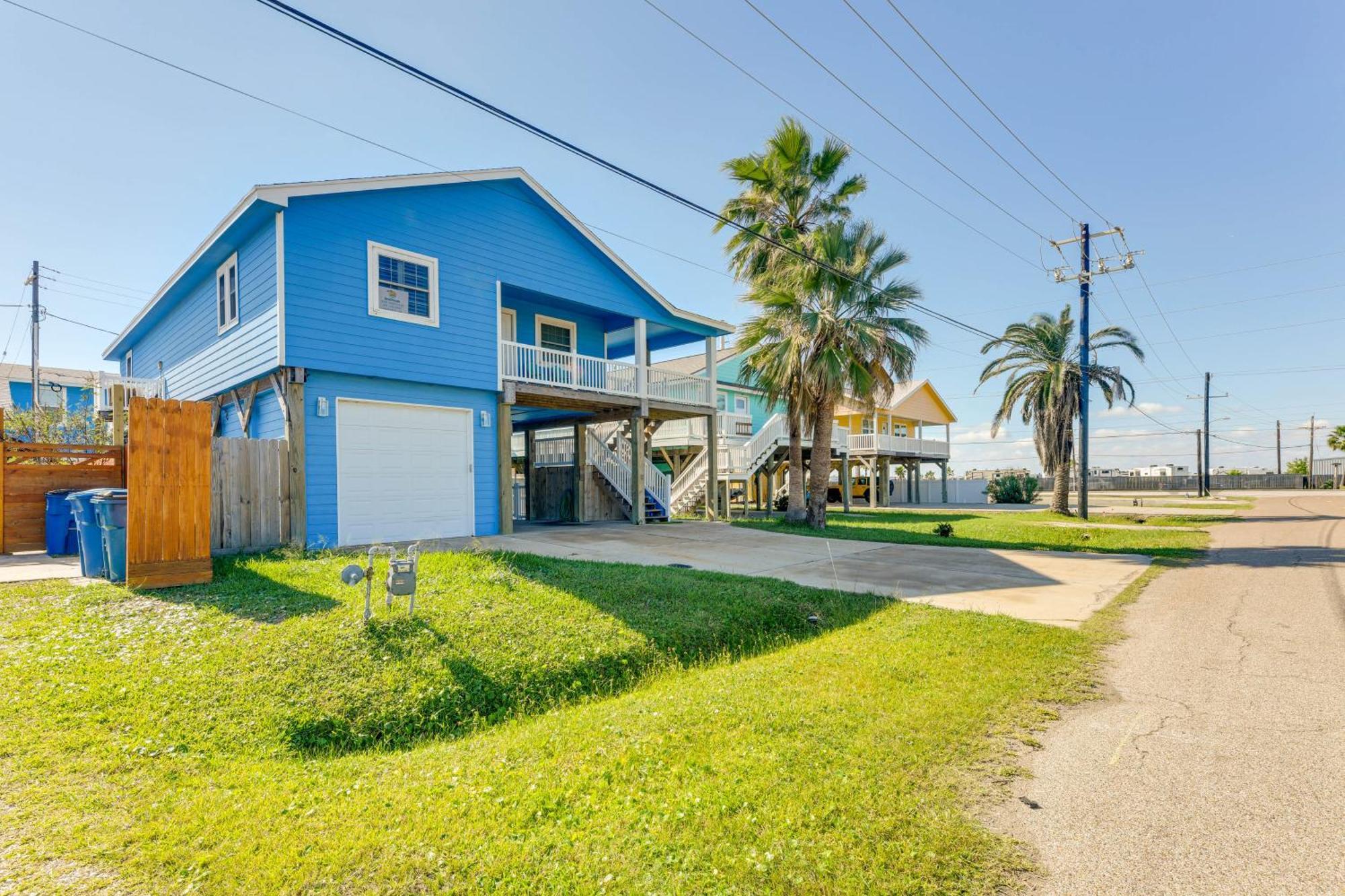 Trendy Port Aransas Home With Private Pool And Deck! Eksteriør billede