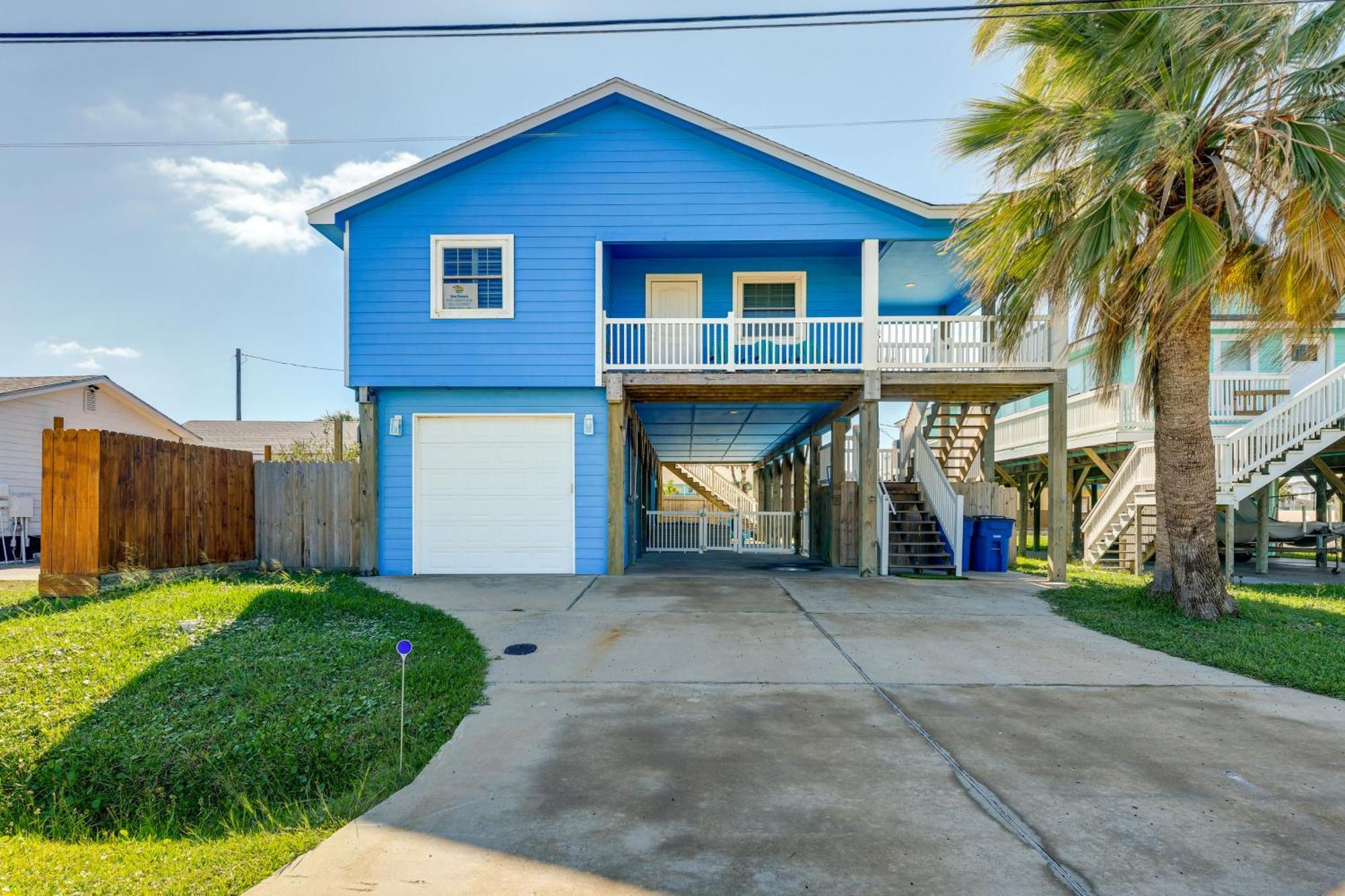 Trendy Port Aransas Home With Private Pool And Deck! Eksteriør billede
