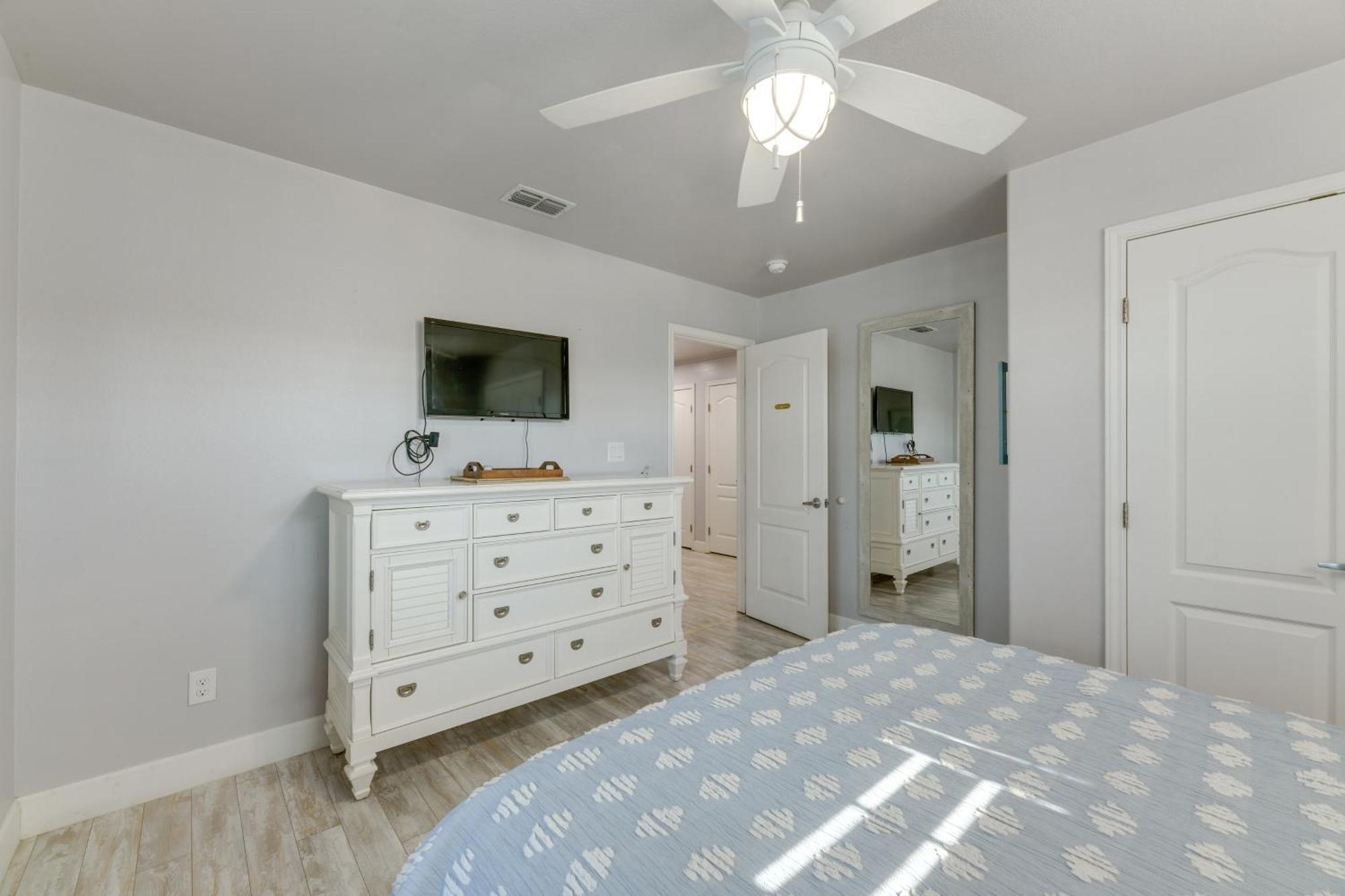 Trendy Port Aransas Home With Private Pool And Deck! Eksteriør billede