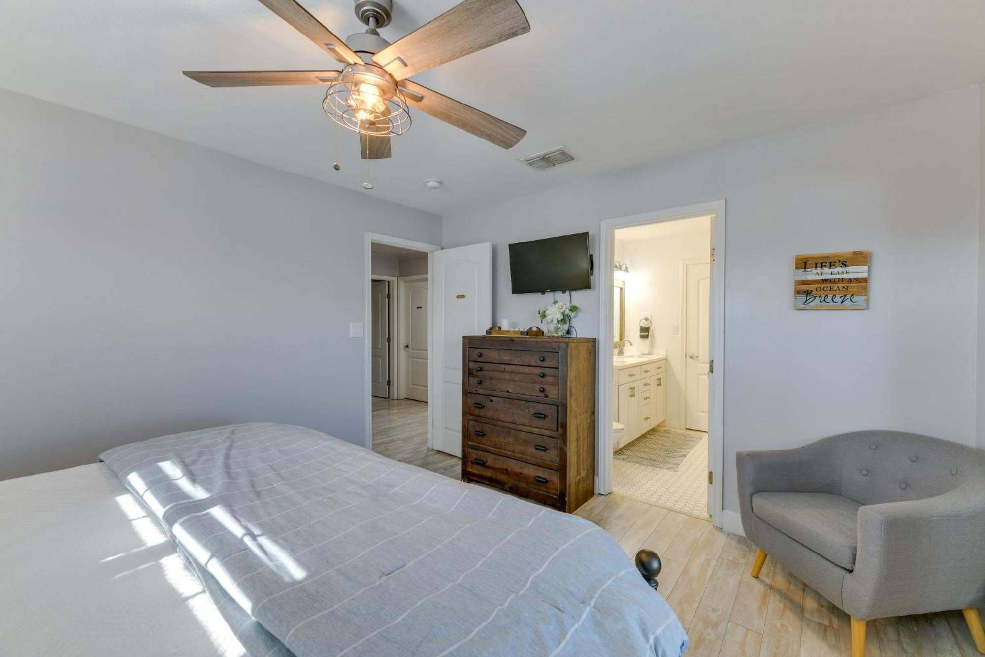 Trendy Port Aransas Home With Private Pool And Deck! Eksteriør billede